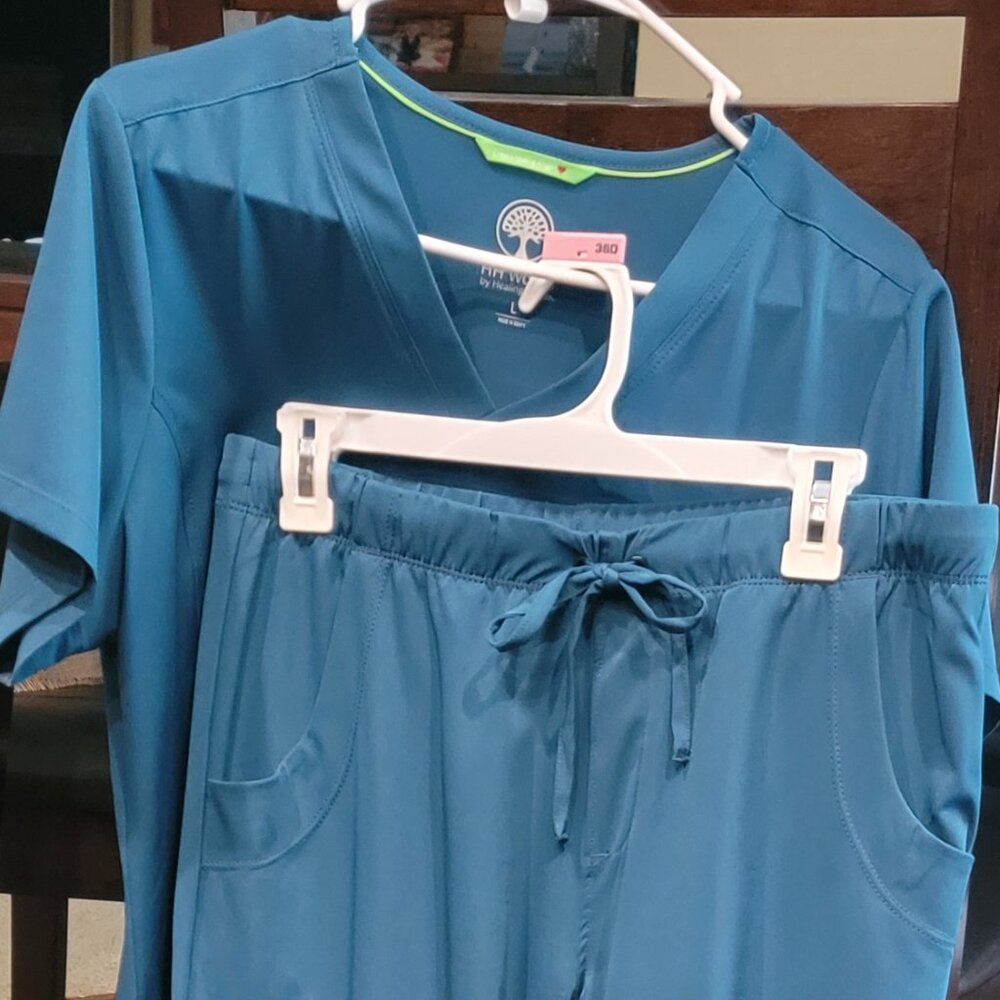 Healing Hands HH works scrub set Caribbean Blue top large Rebecca pants medium